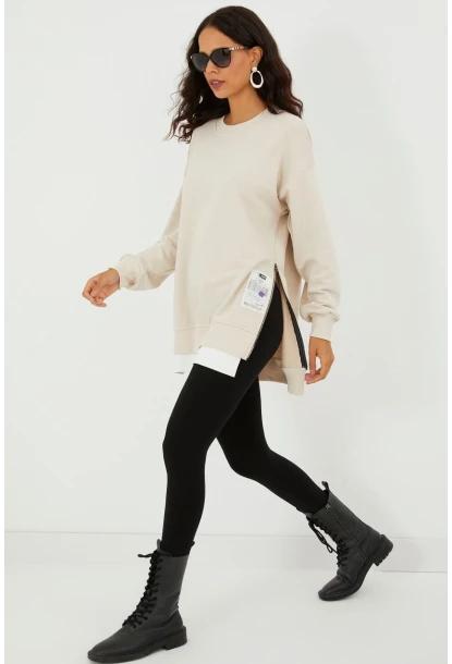 Kadın Ekru Yanları Fermuarlı Oversize Sweatshirt BK231095