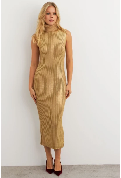 Kadın Gold Rengi Varaklı Balıkçı Maxi Elbise RM599