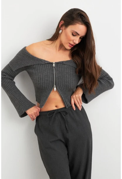 Kadın Gri Devrik Yaka Kısa Hırka TEM103