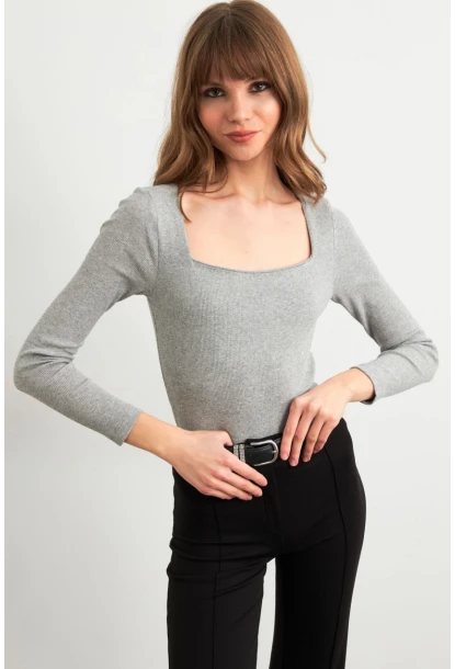 Kadın Gri Kare Yaka Kaşkorse Bluz GA101