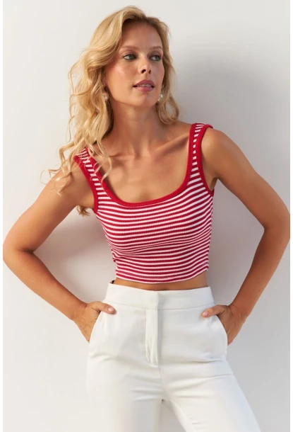 Kadın Kırmızı Kare Yaka Çizgili Bluz XL2036