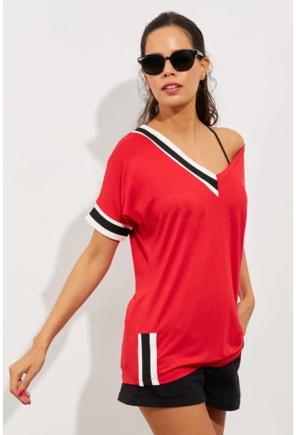 Kadın Kırmızı Kontrast T-Shirt ST396
