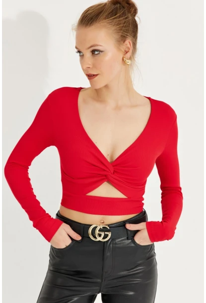 Kadın Kırmızı Önü Düğümlü Crop Bluz AYD244