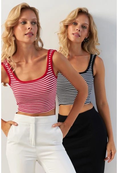 Kadın Kırmızı-Siyah İkili Kare Yaka Çizgili Bluz XL2040