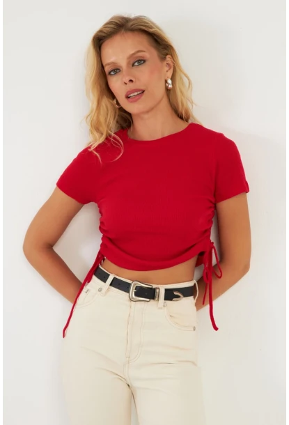 Kadın Kırmızı Yanları Büzgülü Kaşkorse Bluz AYD355