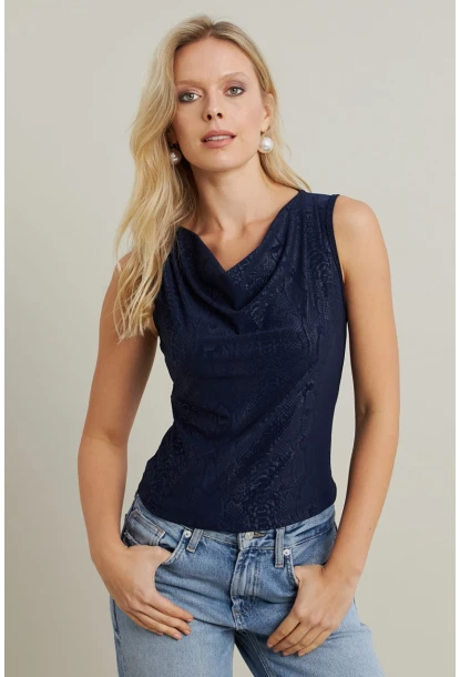 Kadın Lacivert Degaje Yaka Kolsuz Bluz LPP1297