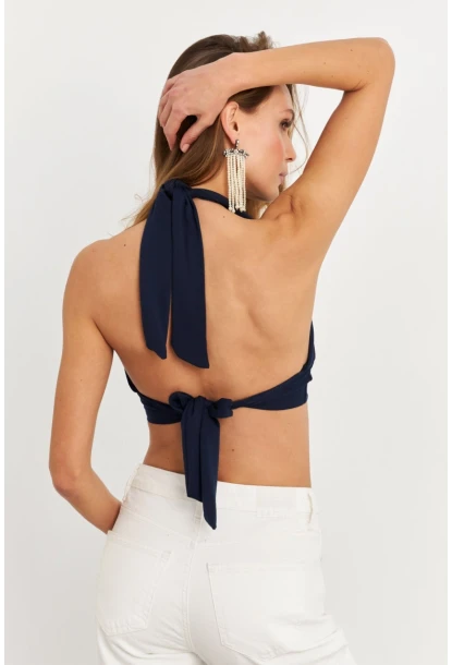 Kadın Lacivert Sırt Ve Boyun Bağlamalı Bluz EY1472