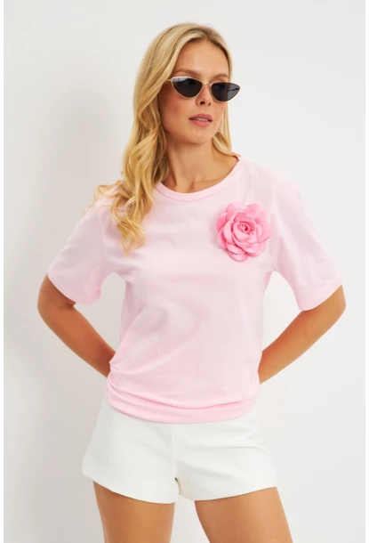 Kadın Pembe Gül Aksesuarlı T-Shirt SF12721