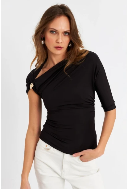 Kadın Siyah Aksesuarlı Bluz EY3074