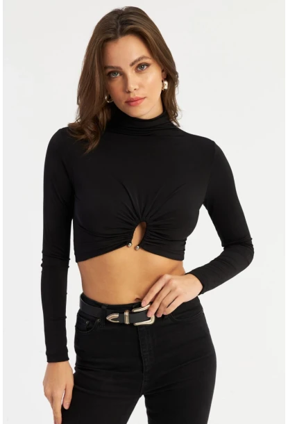 Kadın Siyah Aksesuarlı Crop Bluz EY2944