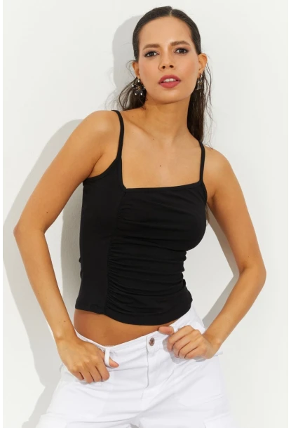 Kadın Siyah Asimetrik Yaka Büzgülü Bluz B2564