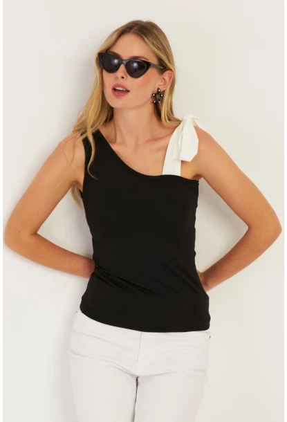 Kadın Siyah Bağlamalı Bluz EY2774