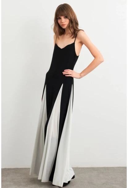 Kadın Siyah-Beyaz Kontrast Yırtmaçlı Maxi Elbise LİK16