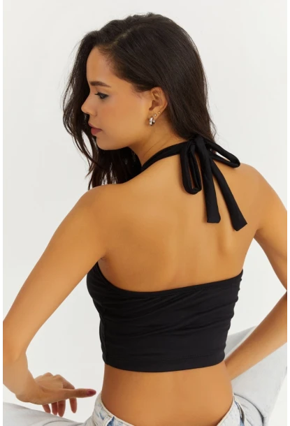 Kadın Siyah Boyundan Bağlamalı Crop Bluz EY1480