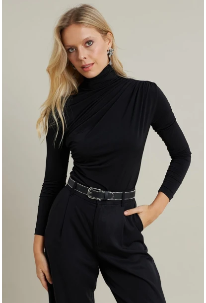 Kadın Siyah Büzgülü Bluz MDMR358