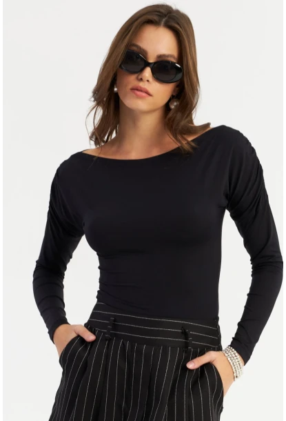 Kadın Siyah Büzgülü Bluz SE2