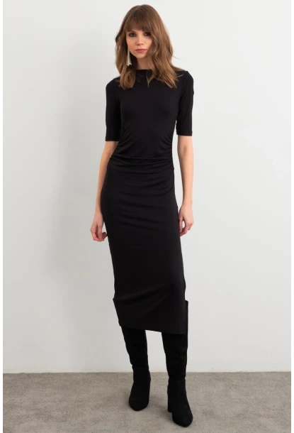 Kadın Siyah Büzgülü Yırtmaçlı Tshırt Elbise FS9594