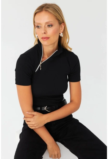 Kadın Siyah Çapraz Fermuarlı Kaşkorse Bluz EY3000