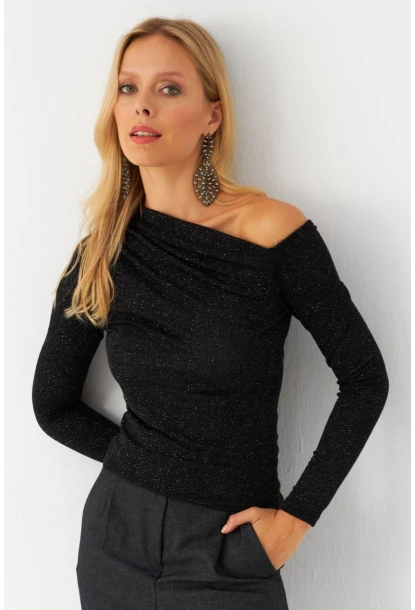 Kadın Siyah Çapraz Yaka Simli Bluz ERL10060