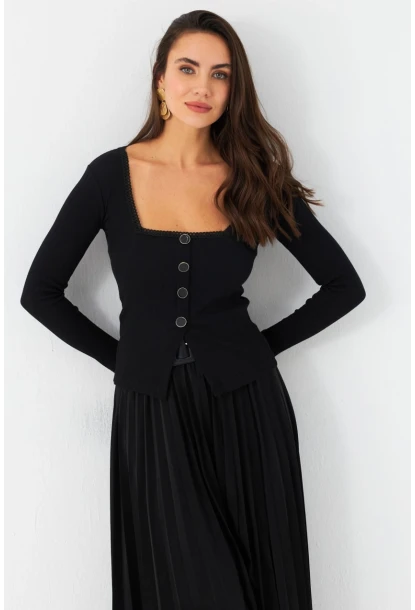 Kadın Siyah Düğme Detaylı Kare Yaka Bluz EY2987