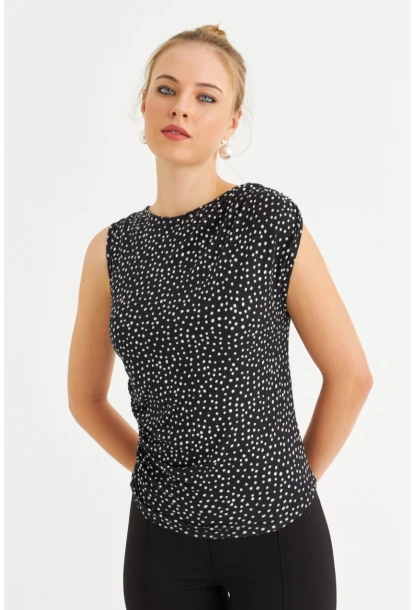 Kadın Siyah-Ekru Büzgülü Desenli Bluz EY3085