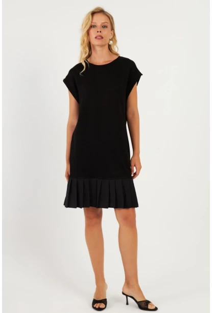 Kadın Siyah Eteği Volanlı Midi Elbise ST158