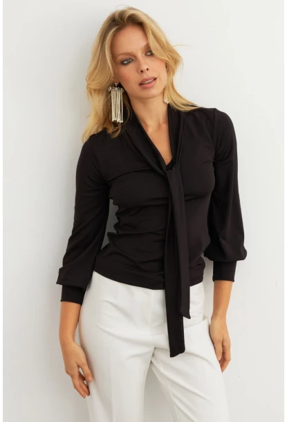 Kadın Siyah Fularlı Bluz EY3007