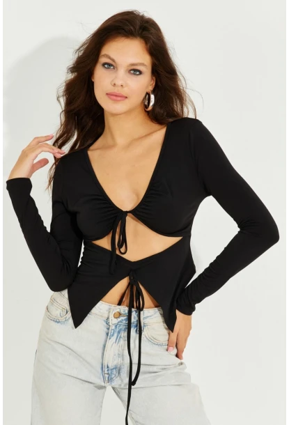 Kadın Siyah Göbek Dekolteli Büzgülü Bluz B2701