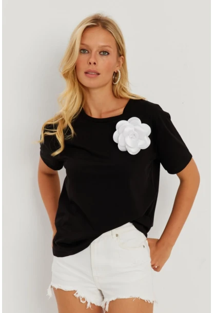 Kadın Siyah Gül Aksesuarlı T-Shirt SF12721