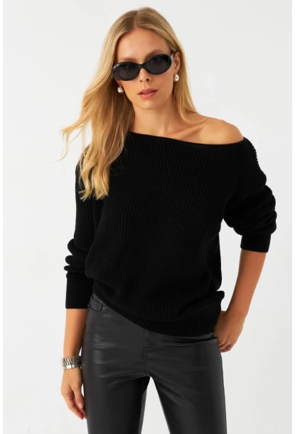 Kadın Siyah Kayık Yaka Kazak AYD392