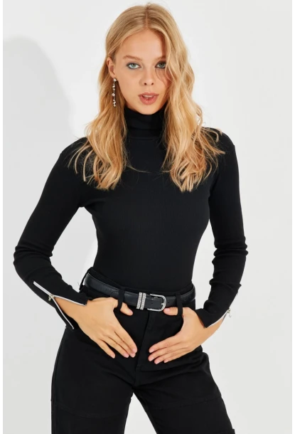 Kadın Siyah Kolları Fermuarlı Kaşkorse Balıkçı Bluz MEY2567