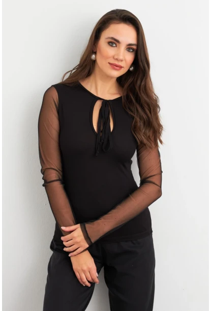 Kadın Siyah Kolları Tül Pencereli Bluz EY3021
