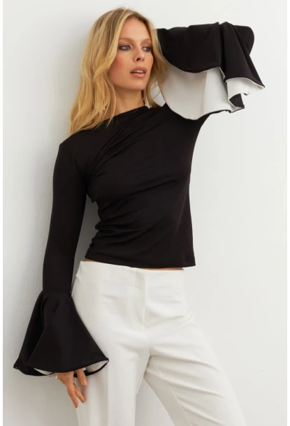 Kadın Siyah Kontrast Çan Kollu Bluz EY3013