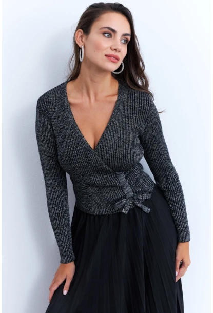 Kadın Siyah Kruvaze Büzgülü Simli Bluz KED173