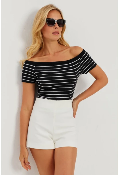 Kadın Siyah Madonna Yaka Çizgili Kaşkorse Bluz AYD311