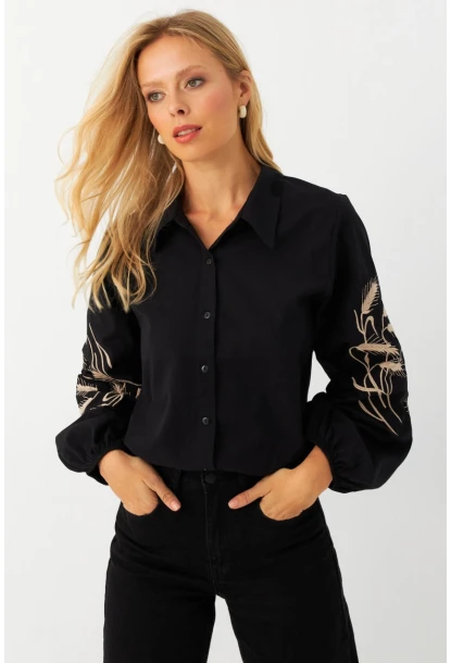 Kadın Siyah Nakışlı Balon Kol Gömlek MQS5603