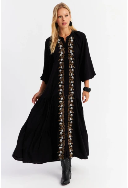 Kadın Siyah Nakışlı Volanlı Maxi Elbise MALO8