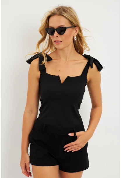Kadın Siyah Omuz Bağlamalı Bluz EY2795