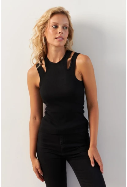 Kadın Siyah Omuz Pencereli Bluz MK20