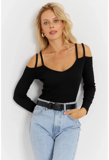 Kadın Siyah Omuzları Açık Kaşkorse Bluz EY2889