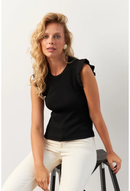 Kadın Siyah Omuzları Fırfırlı Bluz MK23