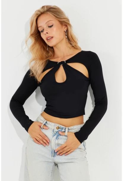 Kadın Siyah Önü Pencereli Bluz B1933