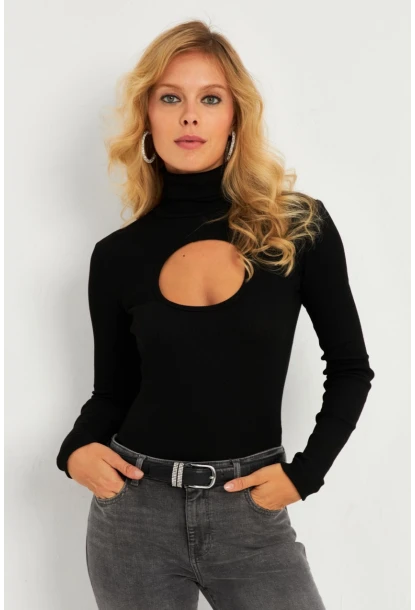 Kadın Siyah Pencereli Balıkçı Yaka Bluz EY2909
