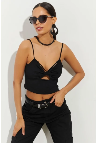 Kadın Siyah Pencereli Crop Bluz B2441