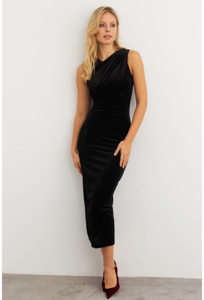 Kadın Siyah Simli Drapeli Maxi Elbise KED4481