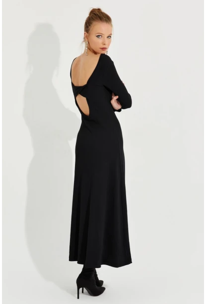 Kadın Siyah Sırt Detaylı Kaşkorse Midi Elbise EY2603