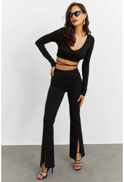 Kadın Siyah Yırtmaçlı Pantolon BK1528