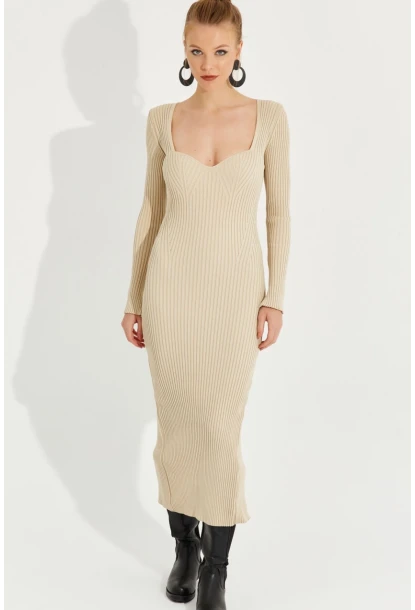Kadın Vanilya Kalp Yaka Triko Midi Elbise YEL221385