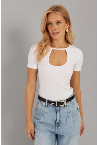 Kadın Beyaz Aksesuarlı Bluz EY2734