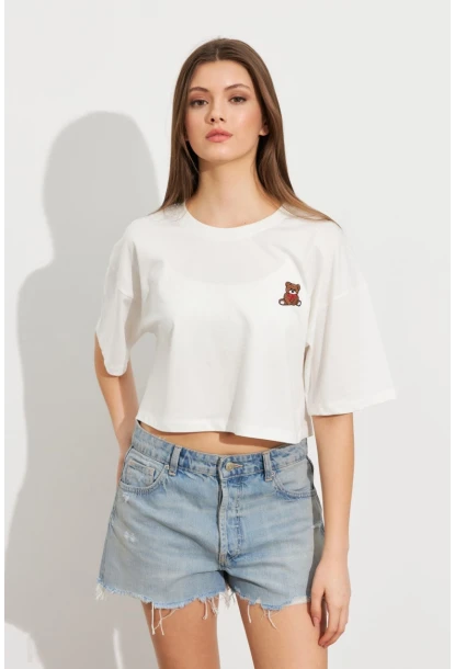 Kadın Beyaz Ayıcık Nakışlı Crop T-Shirt ATS8700